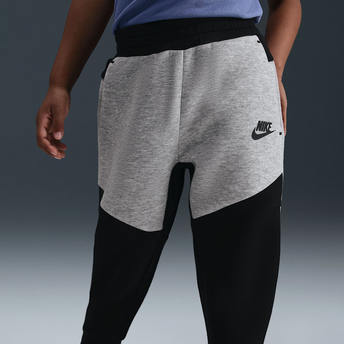Conjunto de 2 piezas de Tech Fleece de cierre completo infantil Nike Sportswear – Negro/Multicolor – vista 4