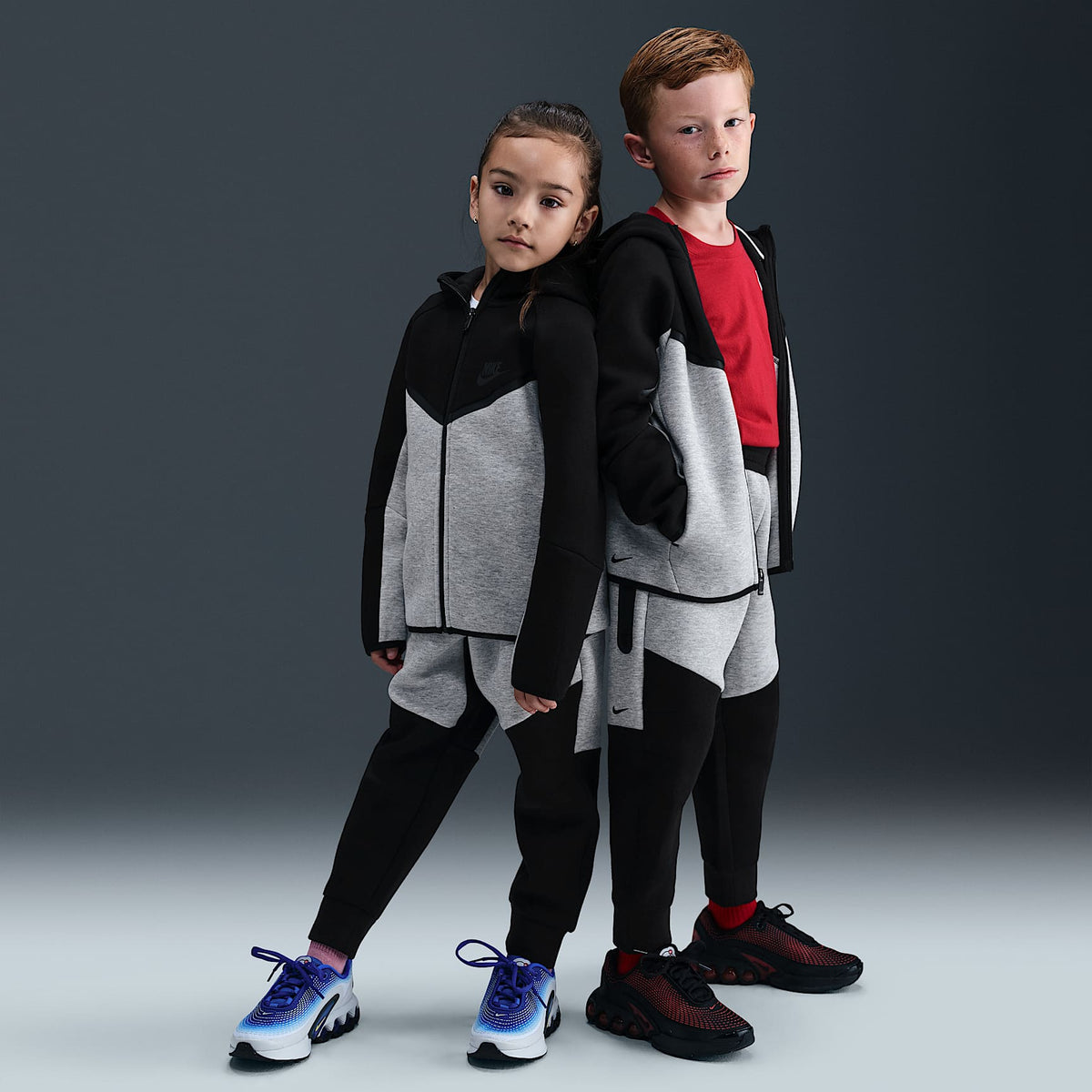 Conjunto de 2 piezas de sudadera de cierre completo Tech Fleece para niños talla pequeña Nike Sportswear – Negro – vista 1