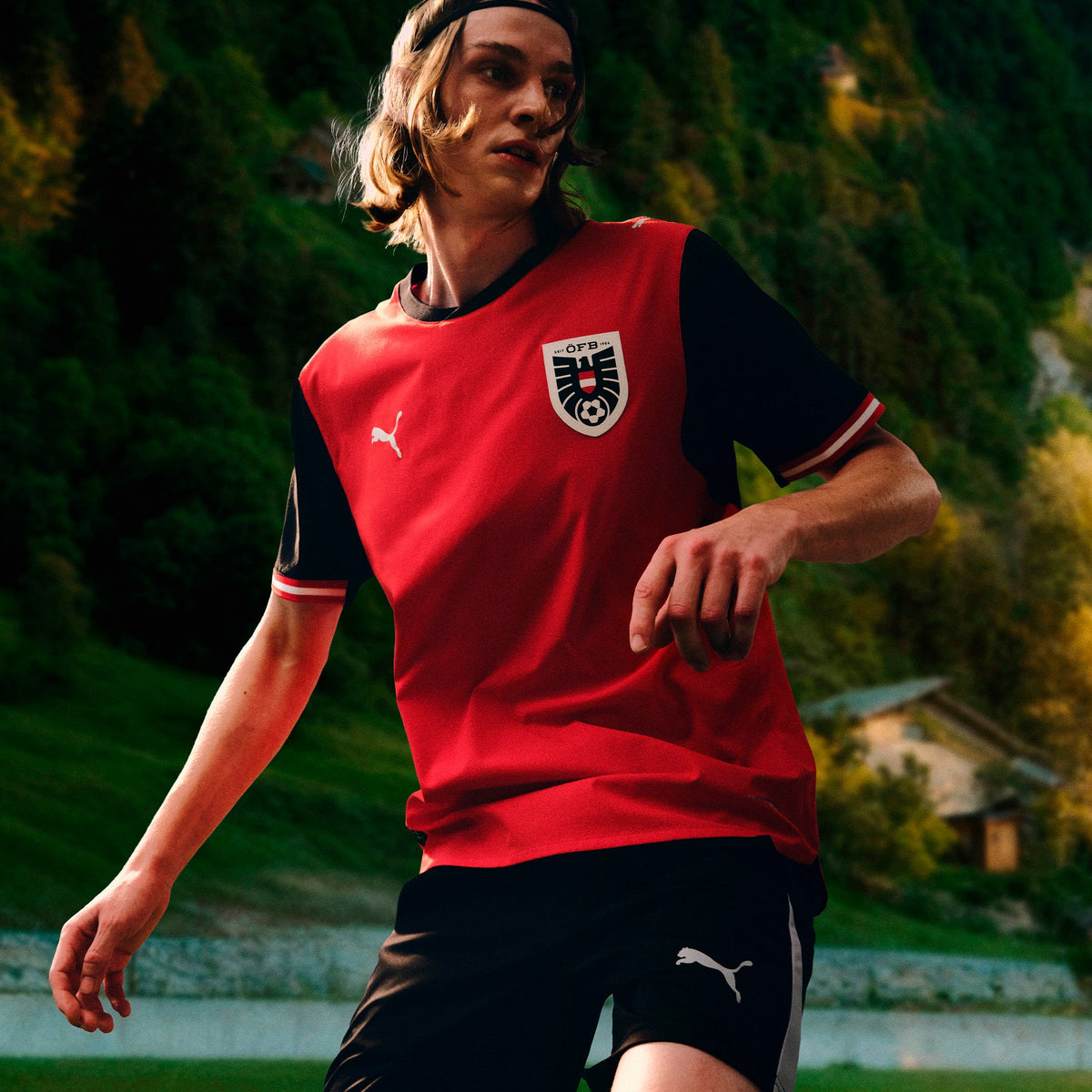 Playera de fútbol juvenil Austria local – PUMA Red-PUMA Black – vista 5