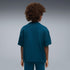 Playera oversized juvenil PUMA Essentials – Midnight Petrol – vista 2