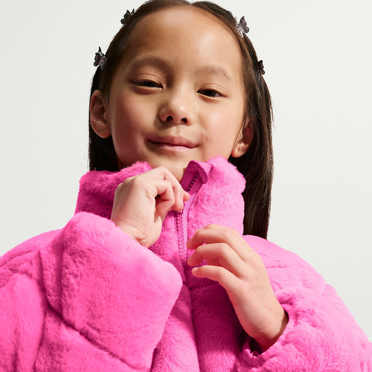 Chamarra acolchada de piel sintética para niños talla pequeña Nike – Rosa alegre – vista 3