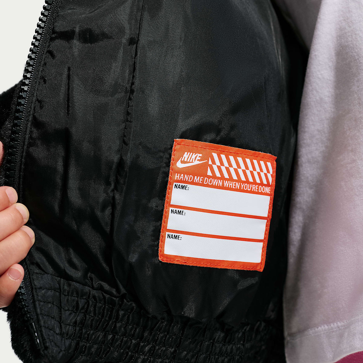 Chamarra acolchada de piel sintética infantil Nike – Negro – vista 7