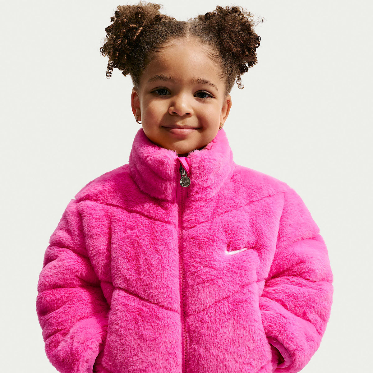 Chamarra acolchada de piel sintética infantil Nike – Rosa alegre – vista 1