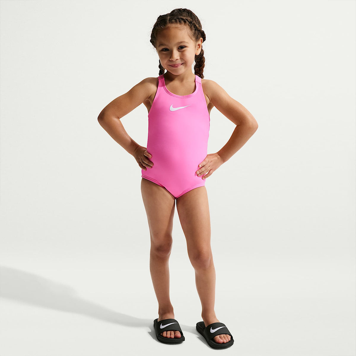 Traje de baño de una pieza con espalda deportiva para niña talla pequeña Nike Swim – Rosa resplandor – vista 1