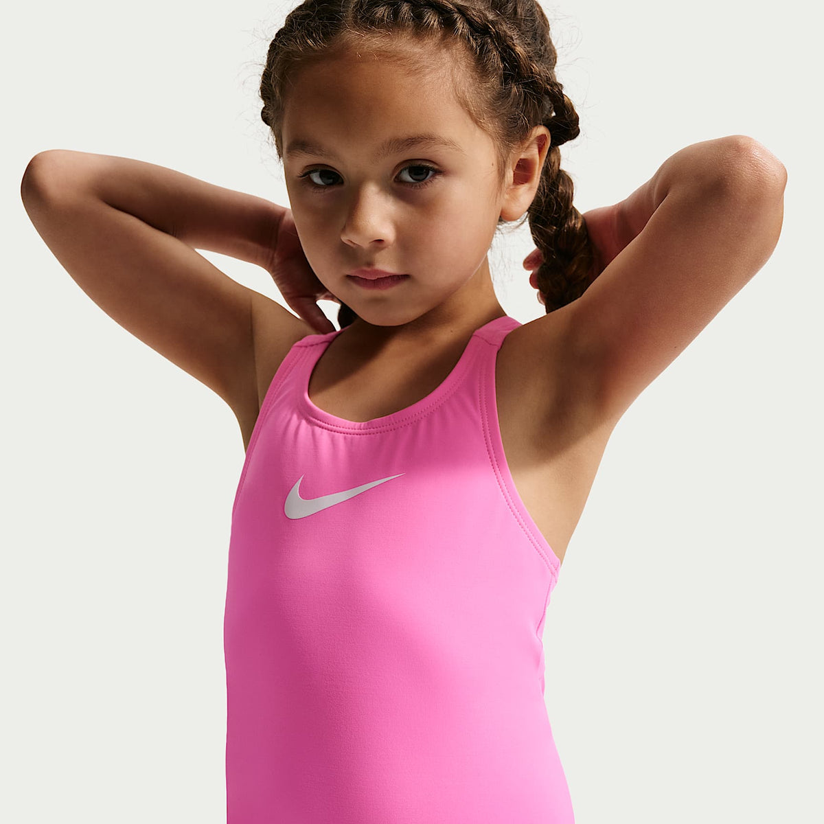 Traje de baño de una pieza con espalda deportiva para niña talla pequeña Nike Swim – Rosa resplandor – vista 2