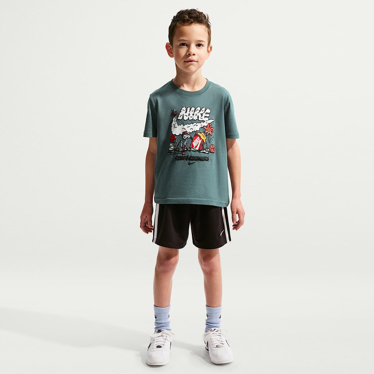 Playera para niños talla pequeña Nike "Rest And Recovery" – Pizarra mineral – vista 4