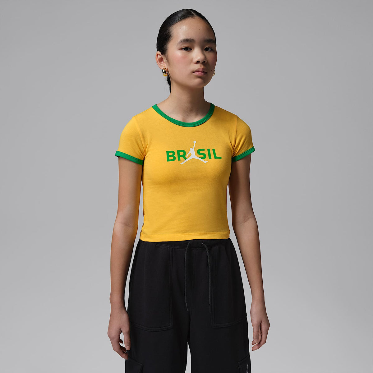 Playera con gráfico retro para niños talla grande Jordan – Amarillo/Verde/Blanco – vista 1