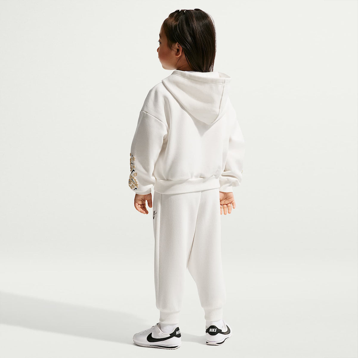 Conjunto infantil de pantalones de entrenamiento y sudadera con gorro Nike Retro Remix – Vela – vista 4