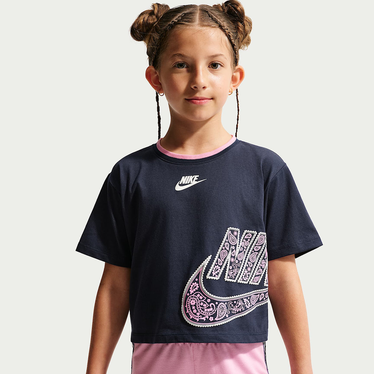 Playera para niños talla pequeña Nike Retro Remix – Azul marino medianoche – vista 1