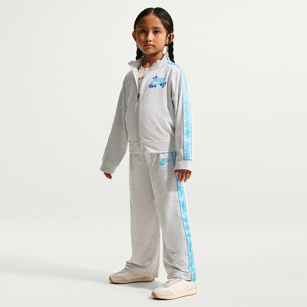 Conjunto deportivo de dos piezas para niños talla pequeña Nike Retro Remix – Abedul jaspeado – vista 1