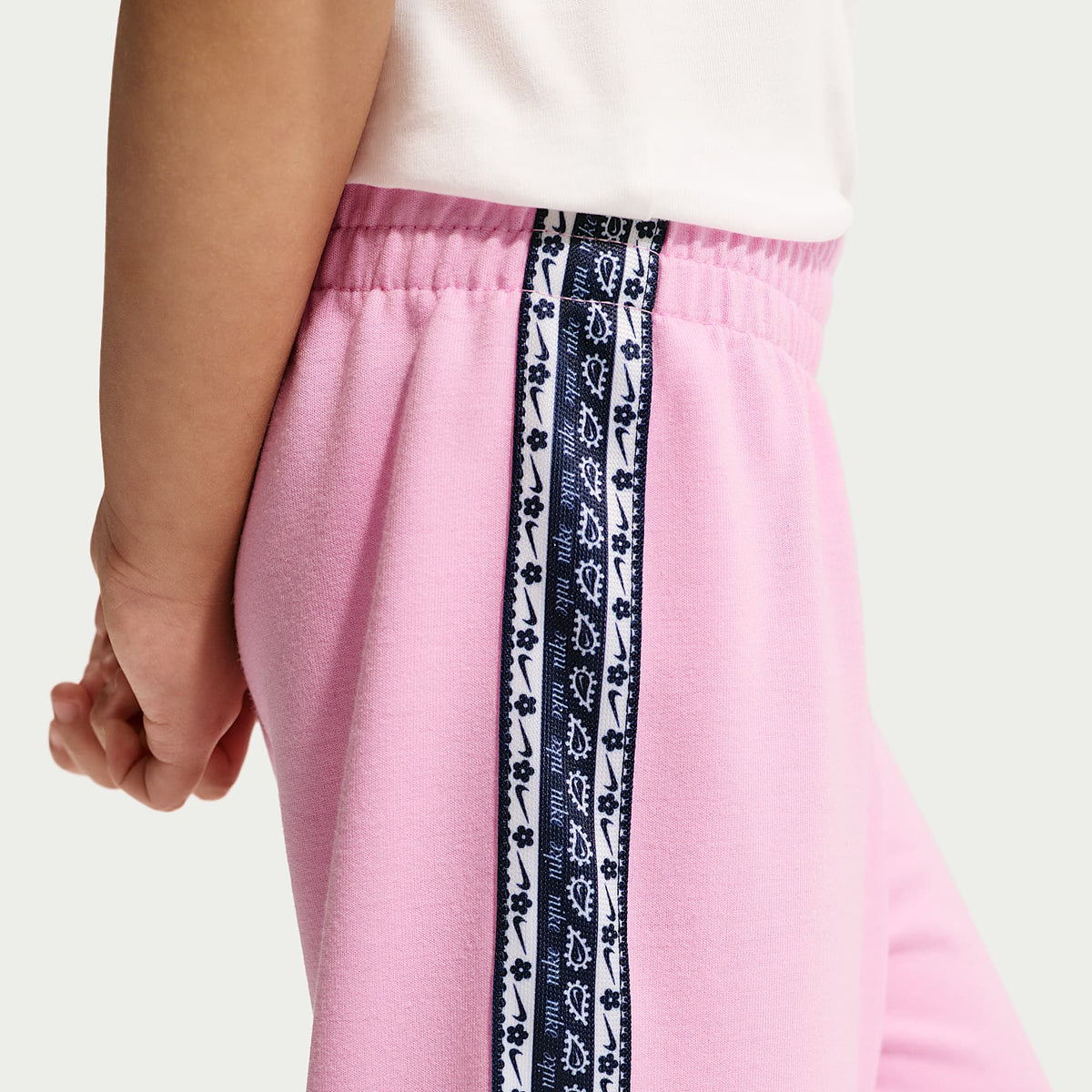 Conjunto deportivo de 2 piezas infantil Nike Retro Remix – Rosa amanecer – vista 5