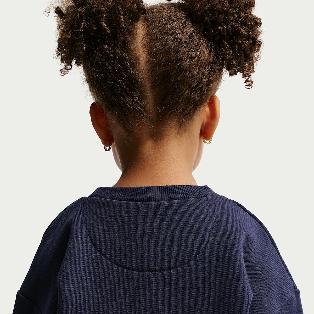 Conjunto de 2 piezas con pants de pierna ancha infantil Nike Retro Remix – Rosa amanecer – vista 3