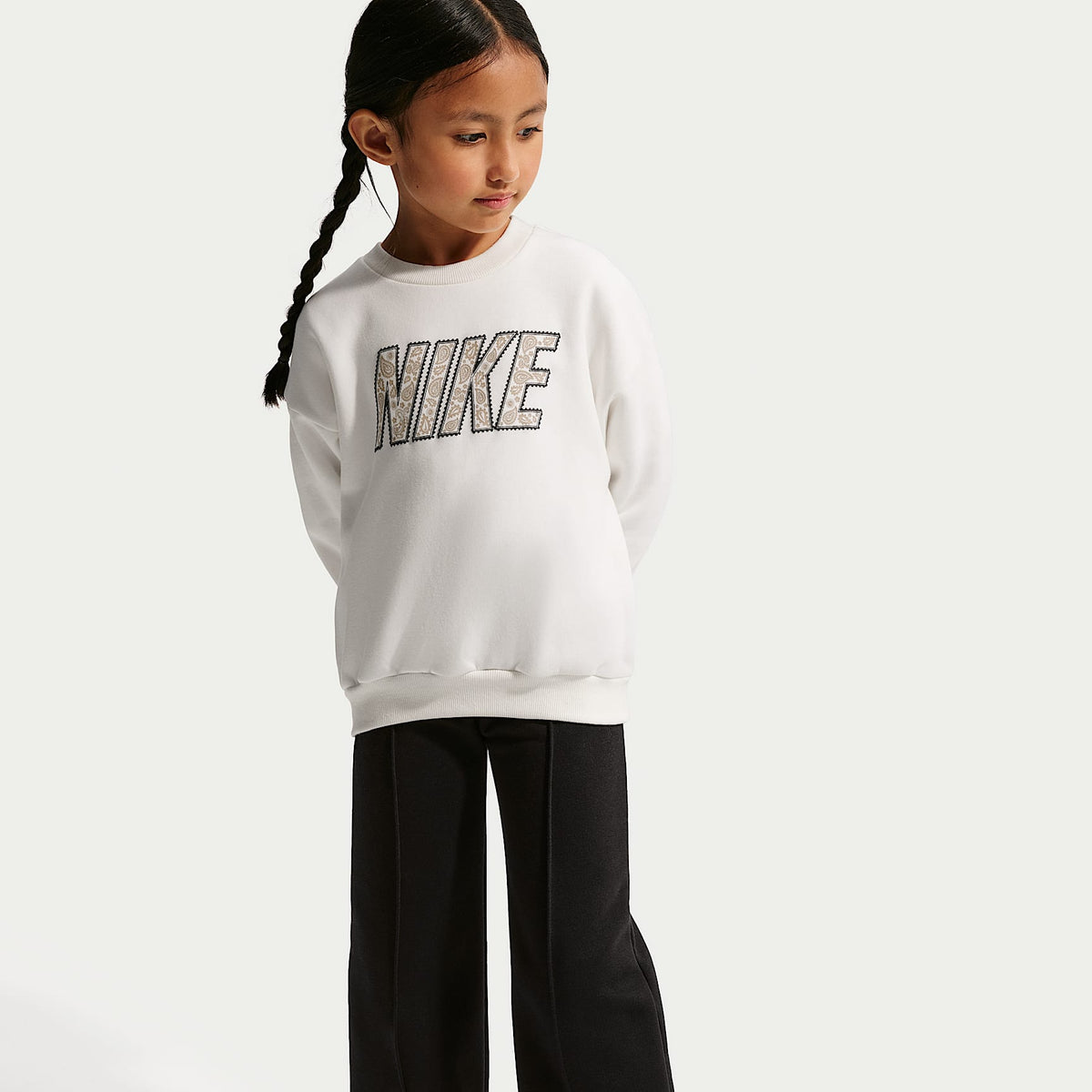 Conjunto de 2 piezas con pants de pierna ancha para niños talla pequeña Nike Retro Remix – Negro – vista 6