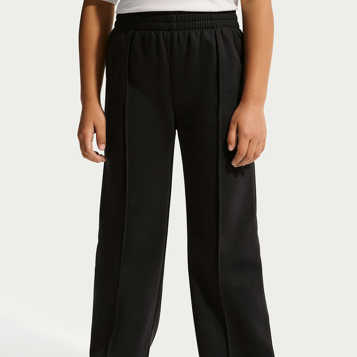 Conjunto de 2 piezas con pants de pierna ancha para niños talla pequeña Nike Retro Remix – Negro – vista 4