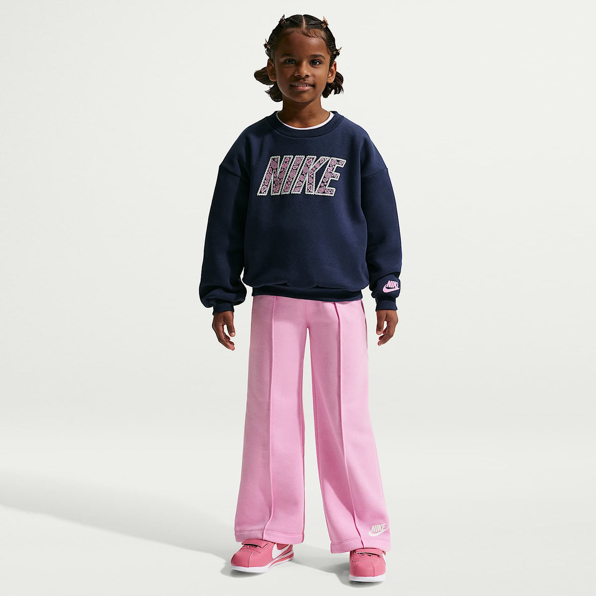 Conjunto de 2 piezas con pants de pierna ancha para niños talla pequeña Nike Retro Remix – Rosa amanecer – vista 1