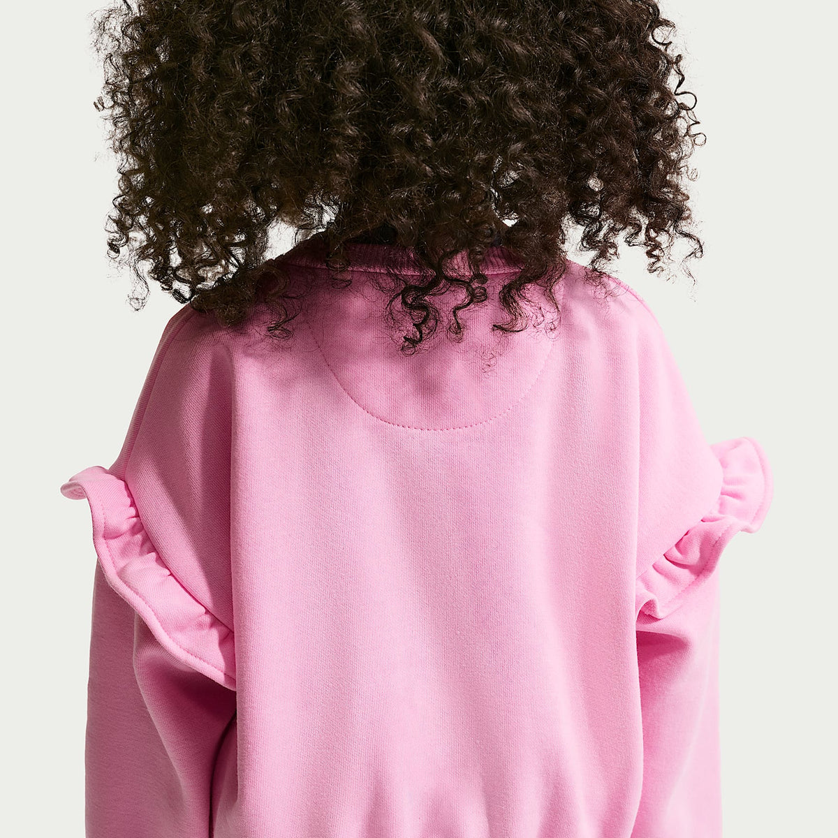 Conjunto de leggings acampanados y sudadera de cuello redondo con volantes infantil Nike – Azul marino medianoche – vista 3