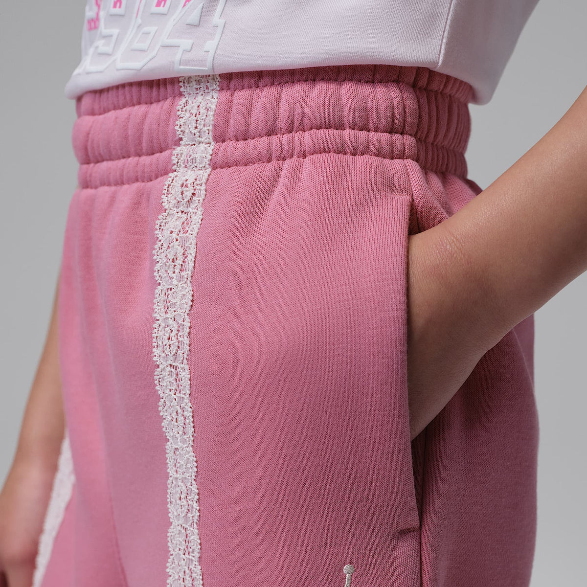 Pantalones en tejido Fleece para niño talla pequeña Jordan – Baya del desierto – vista 4