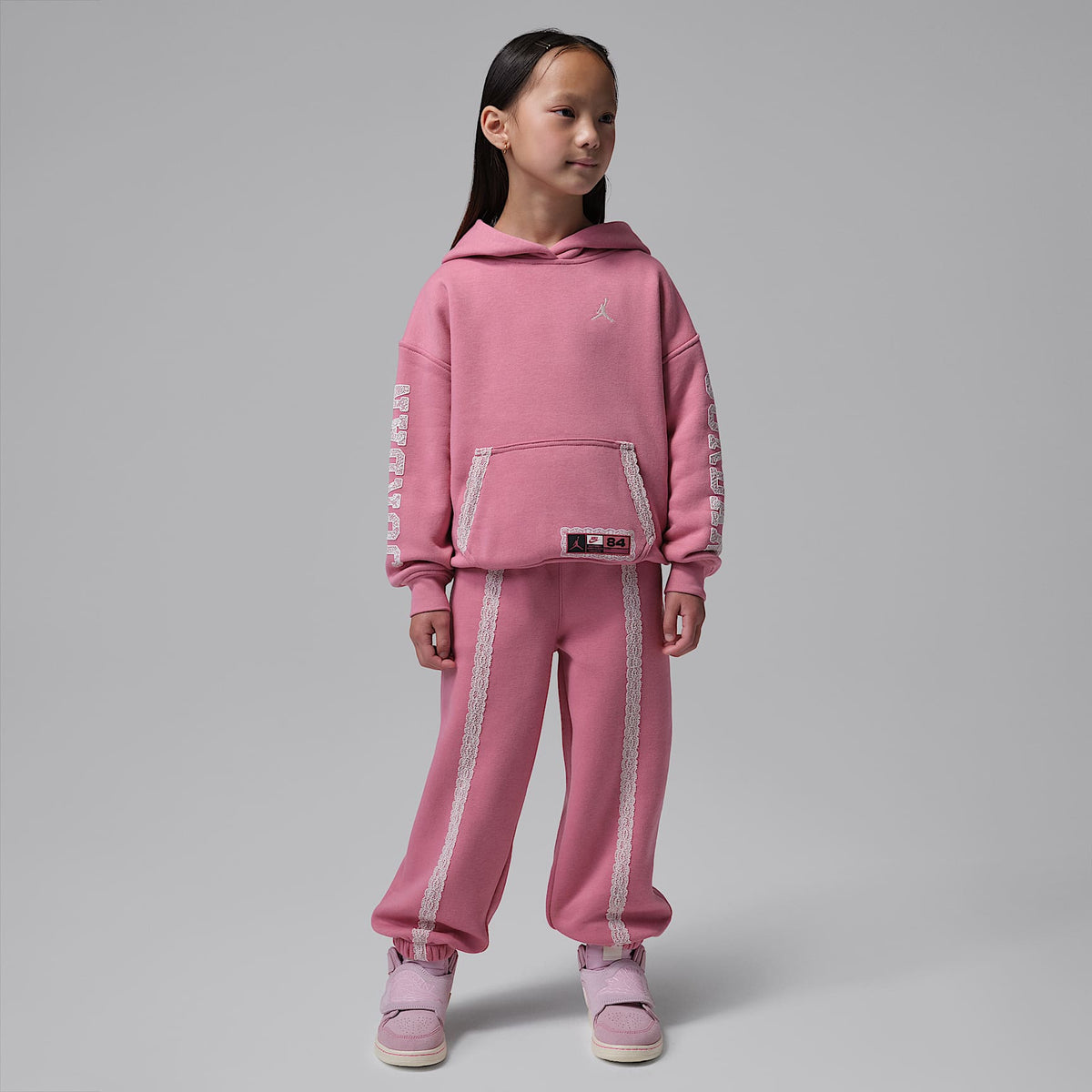 Pantalones en tejido Fleece para niño talla pequeña Jordan – Baya del desierto – vista 7