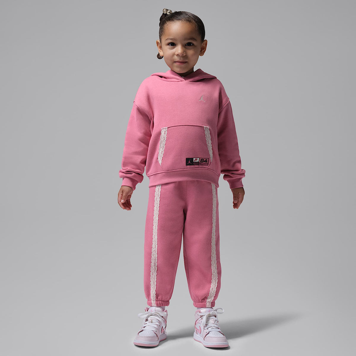 Conjunto de 2 piezas de sudadera con gorro sin cierre infantil Jordan She's An All Star – Baya del desierto – vista 1