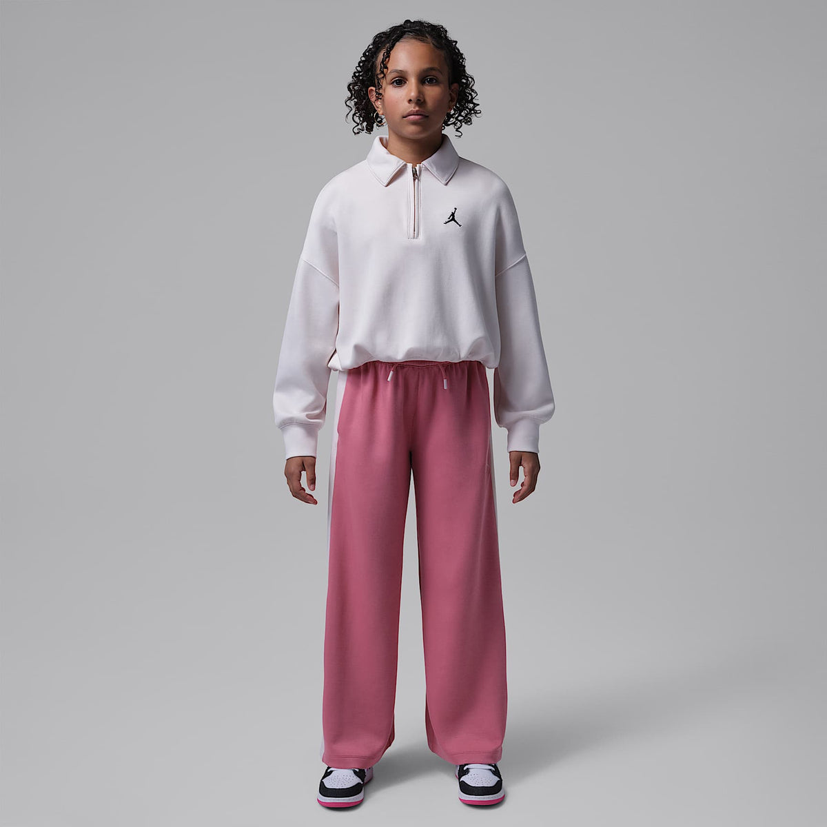 Pants con botones a presión para niños talla grande Jordan She's An All Star – Baya del desierto – vista 5