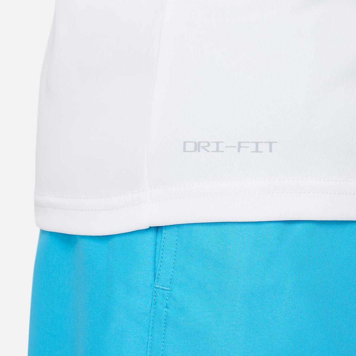 Playera de manga corta Dri-FIT con protección contra los rayos UV para niño talla grande Nike Swim Hydroguard Essential – Blanco – vista 5