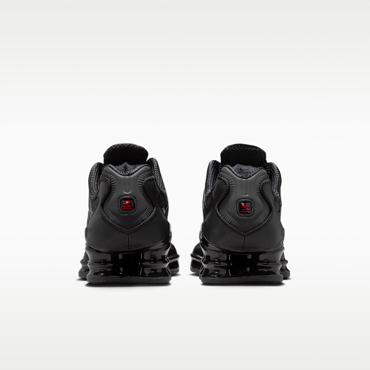 Nike Shox TL – Negro/Hematita metálico/Naranja máximo/Negro – vista 6