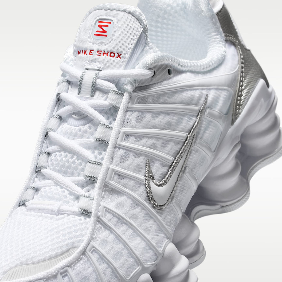 Nike Shox TL – Blanco/Plata metalizado/Naranja máximo/Blanco – vista 7
