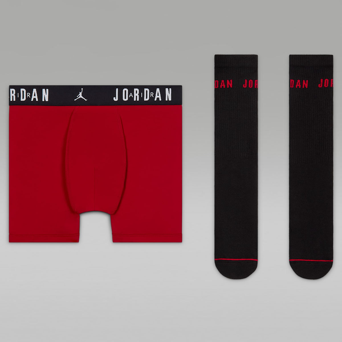 Conjunto de 2 piezas de calcetas y ropa interior Dri-FIT para niños talla grande Jordan – Rojo gimnasio – vista 1