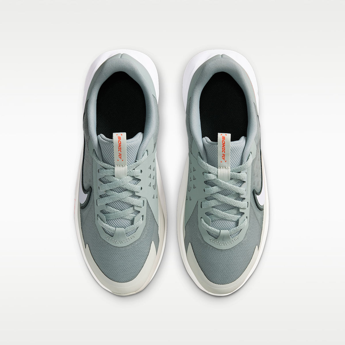 Nike Sonic Fly – Piedra pómez claro/Halo pícea/Piedra pómez claro/Blanco – vista 4