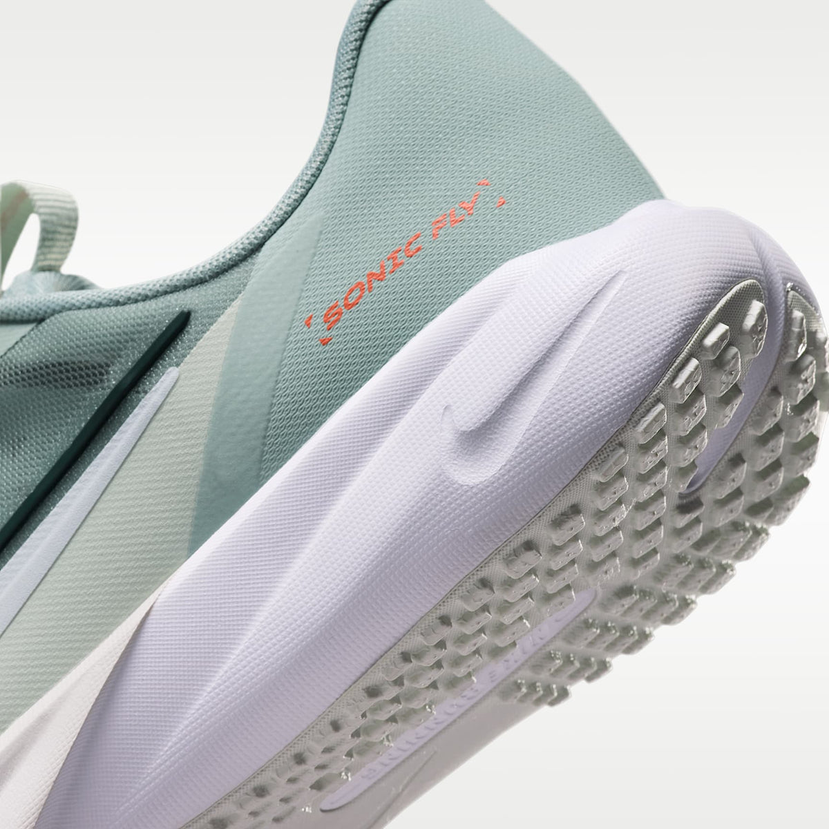 Nike Sonic Fly – Piedra pómez claro/Halo pícea/Piedra pómez claro/Blanco – vista 8