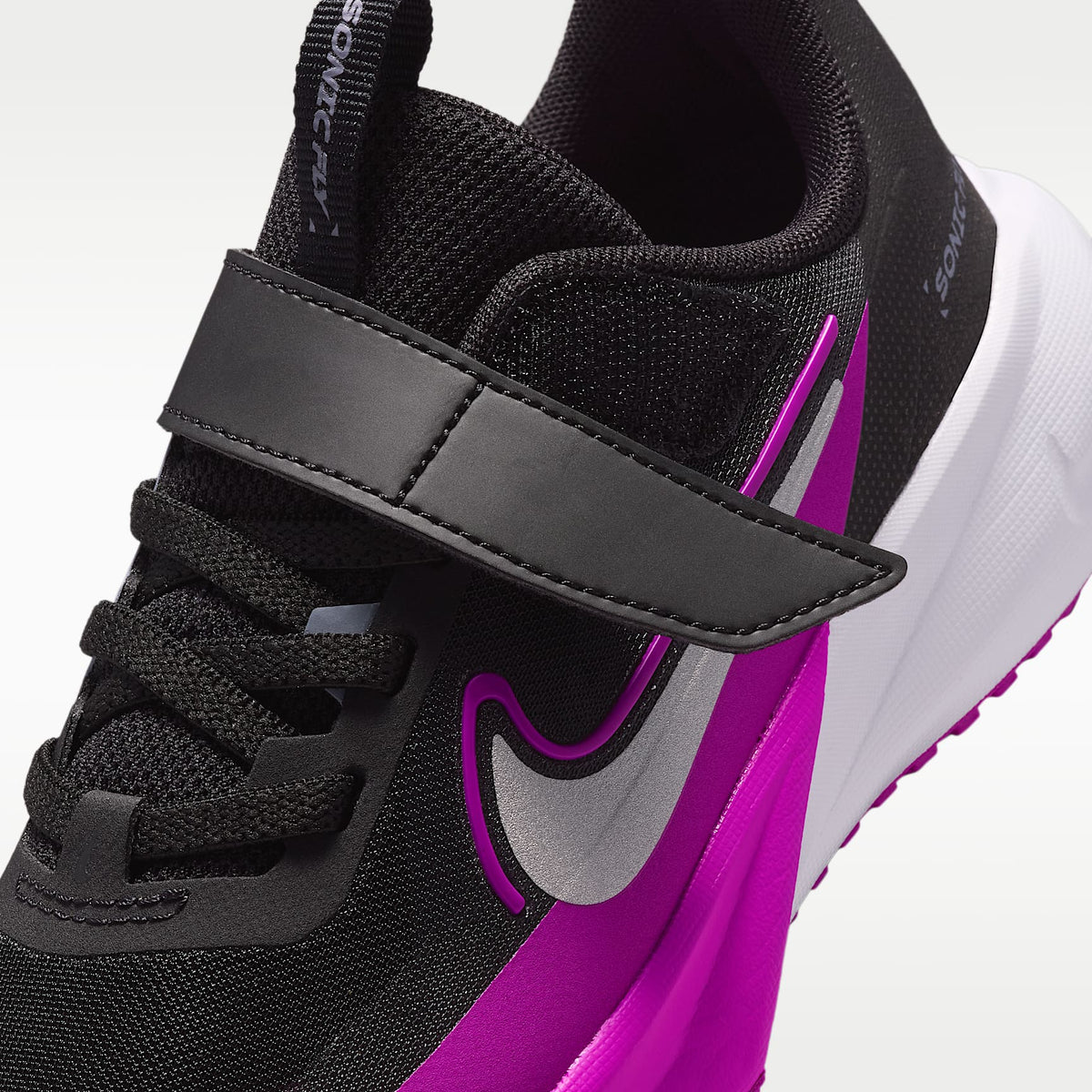 Nike Sonic Fly – Negro/Morado vivo/Carbón claro/Plata metalizado – vista 7