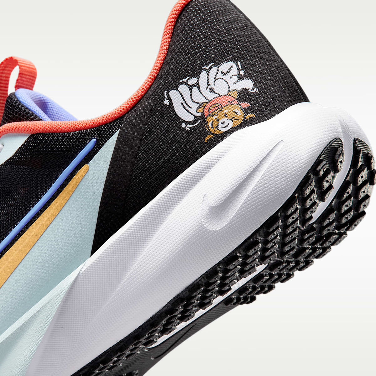 Nike Sonic Fly – Negro/Blanco/Azul glacial/Oro topacio – vista 8