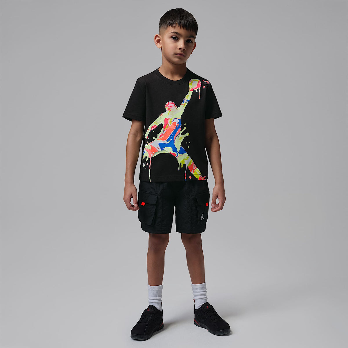 Playera Jumpman Paint Spill para niños talla pequeña Jordan Super Splash – Negro – vista 6