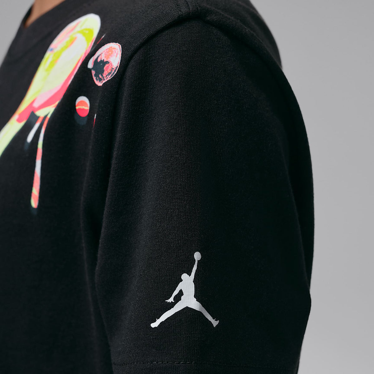Playera Jumpman Paint Spill para niños talla pequeña Jordan Super Splash – Negro – vista 5