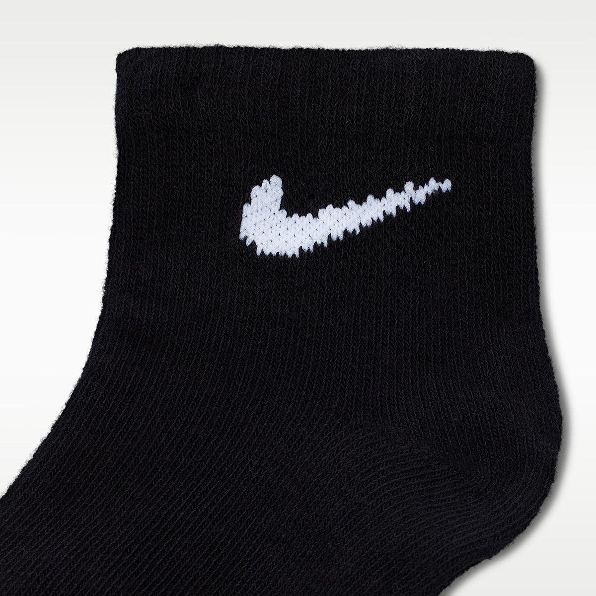 Calcetines al tobillo para bebé Nike Swoosh (6 pares) – Negro – vista 3