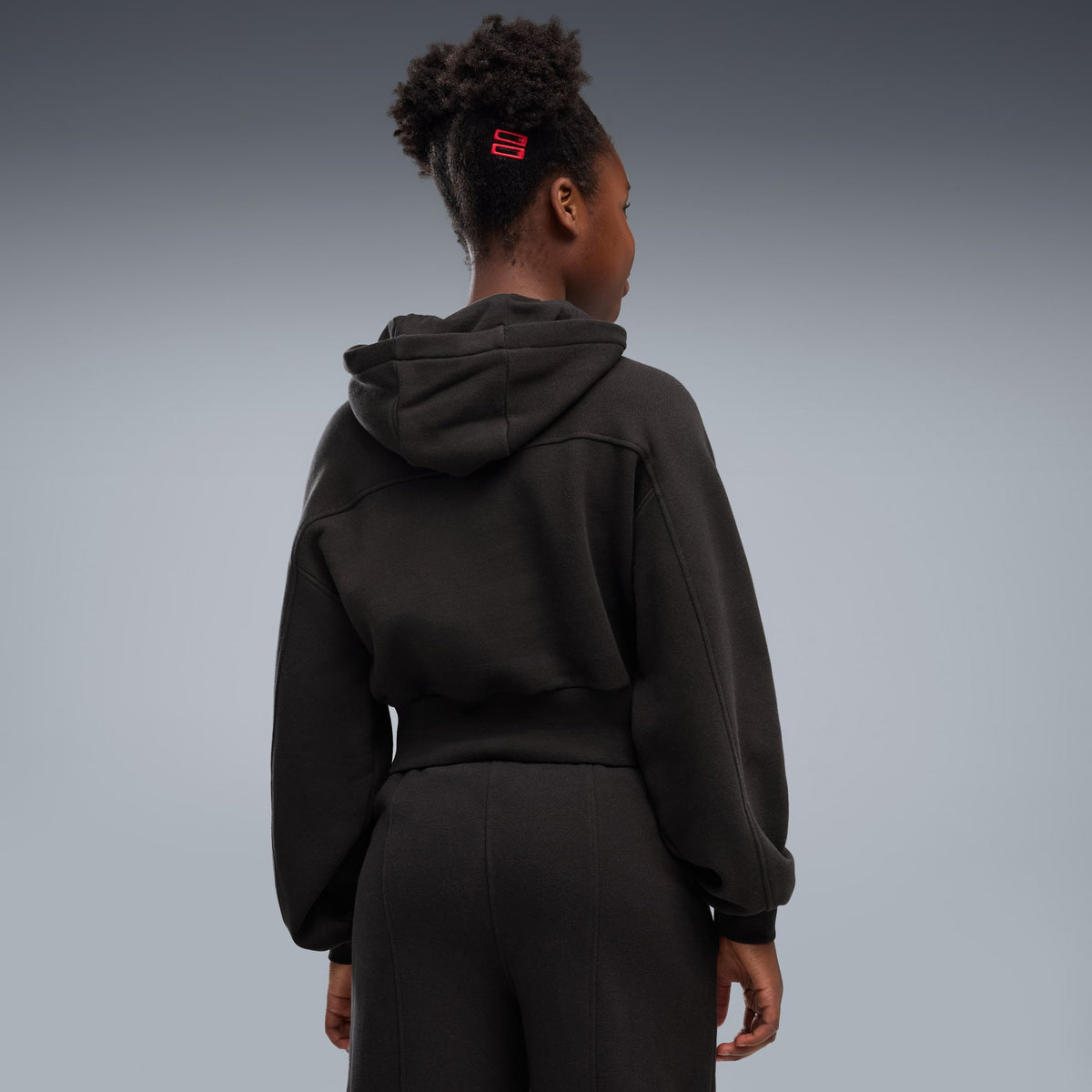 Sudadera con capucha recortada y mangas abombadas juvenil PUMA Essentials – PUMA BLACK – vista 2