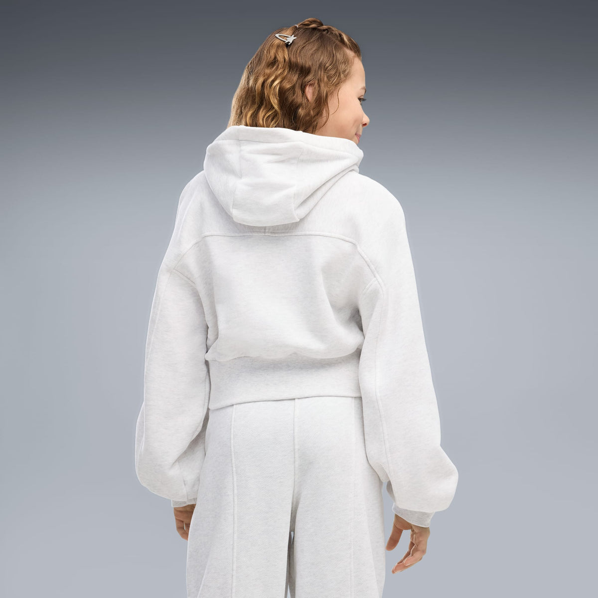 Sudadera con capucha recortada y mangas abombadas juvenil PUMA Essentials – White Glow Heather – vista 2
