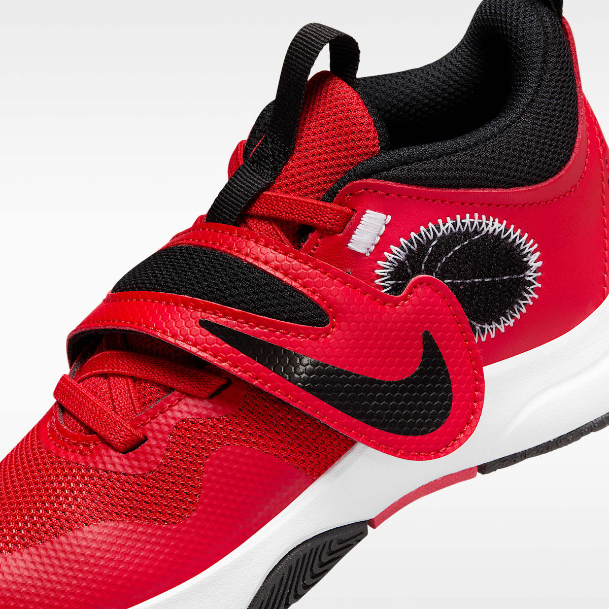 Nike Team Hustle D 11 – Rojo universitario/Blanco/Negro – vista 9