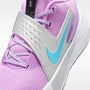 Nike Team Hustle D 12 – Fucsia resplandor/Plata metalizado/Plata liso/Azul báltico – vista 7