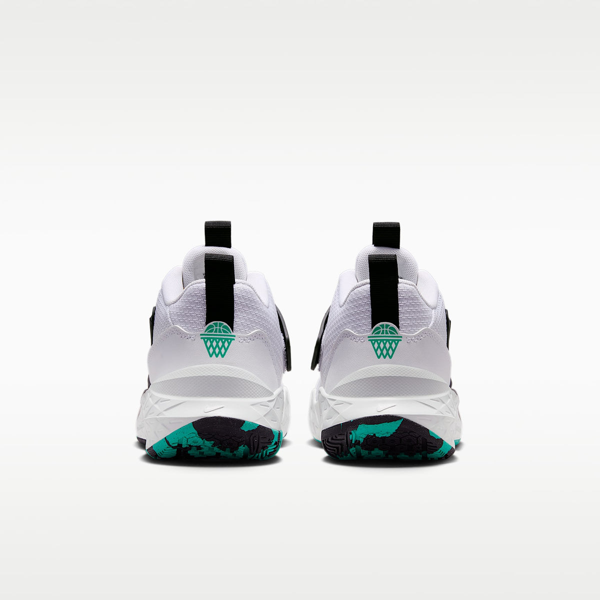 Nike Team Hustle D 12 – Blanco/Negro/Esmeralda transparente/Oro topacio – vista 6