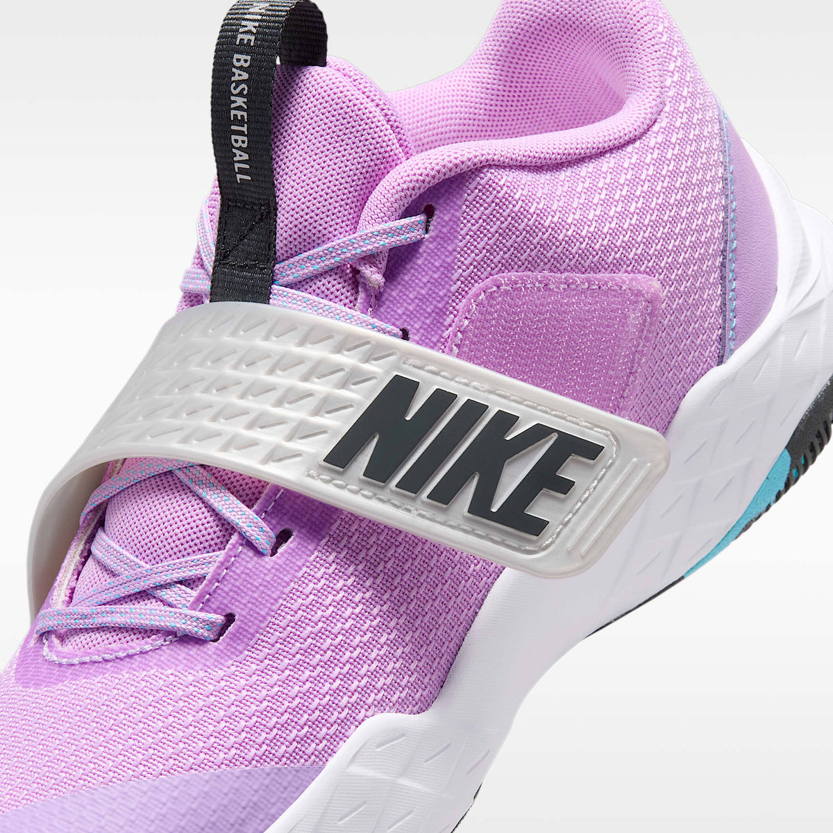 Nike Team Hustle D 12 – Fucsia resplandor/Plata metalizado/Plata liso/Azul báltico – vista 9