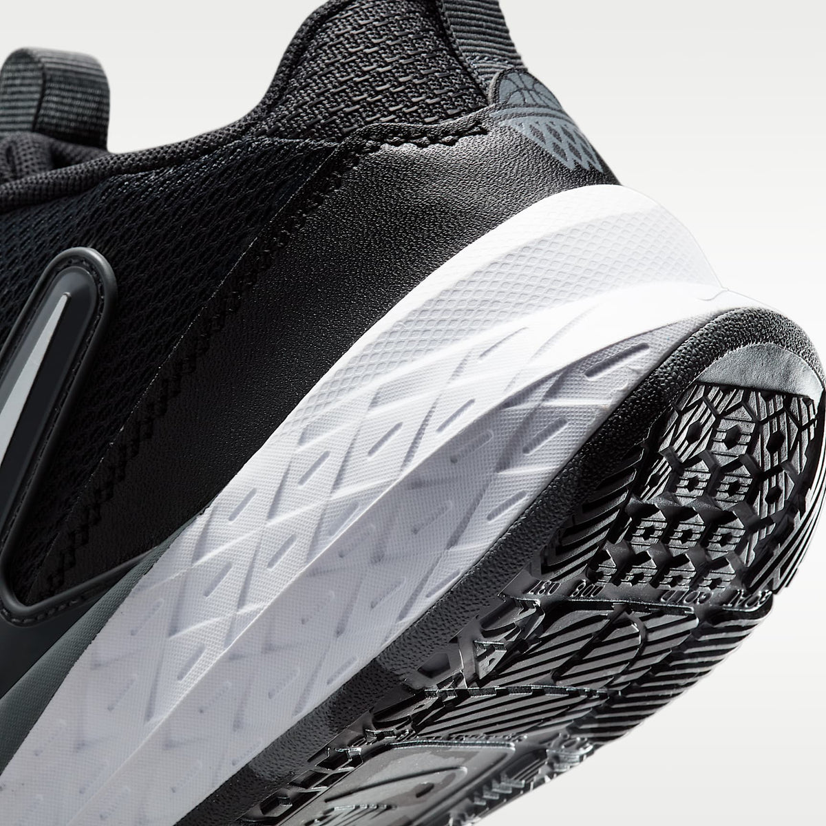 Nike Team Hustle D 12 – Negro/Antracita/Blanco – vista 8