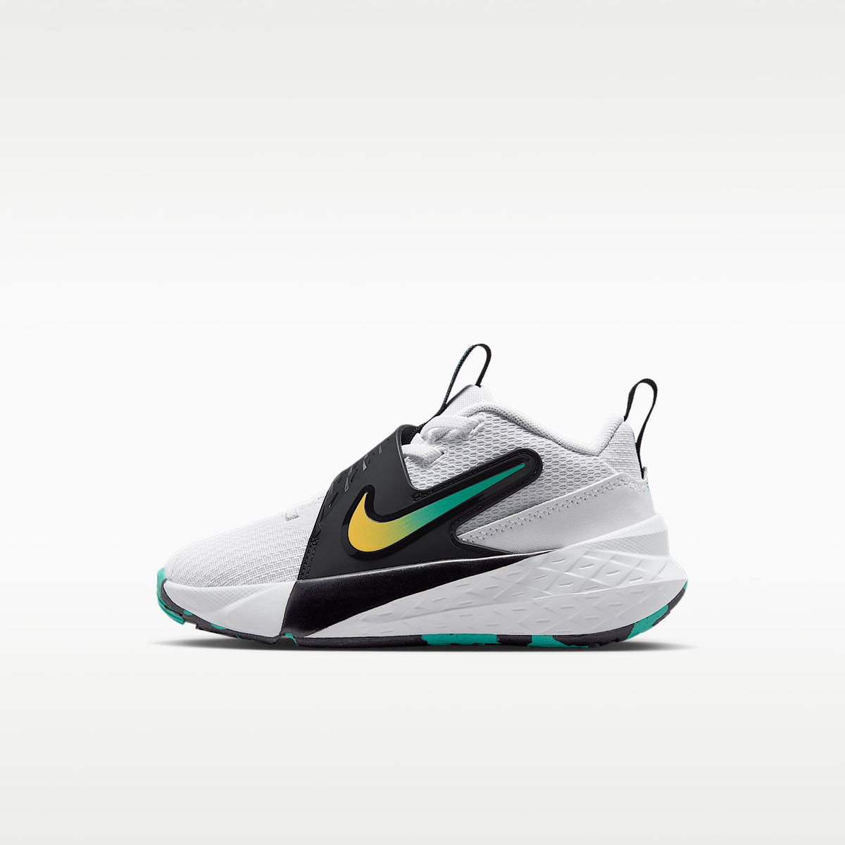 Nike Team Hustle D 12 – Blanco/Negro/Esmeralda transparente/Oro topacio – vista 1