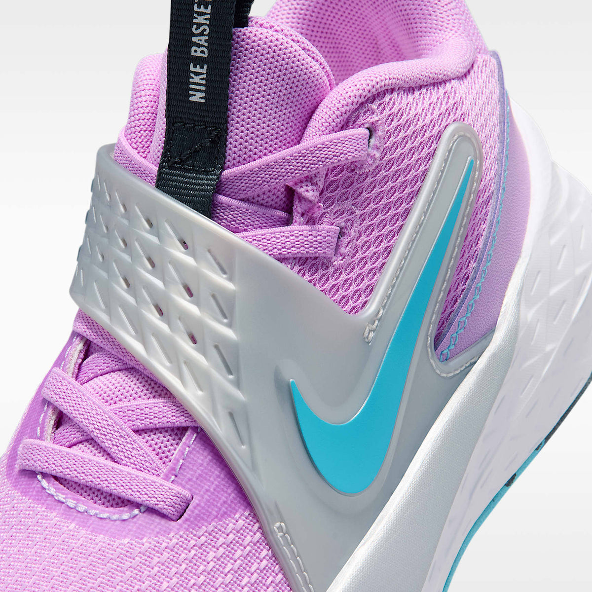 Nike Team Hustle D 12 – Fucsia resplandor/Plata metalizado/Plata liso/Azul báltico – vista 7