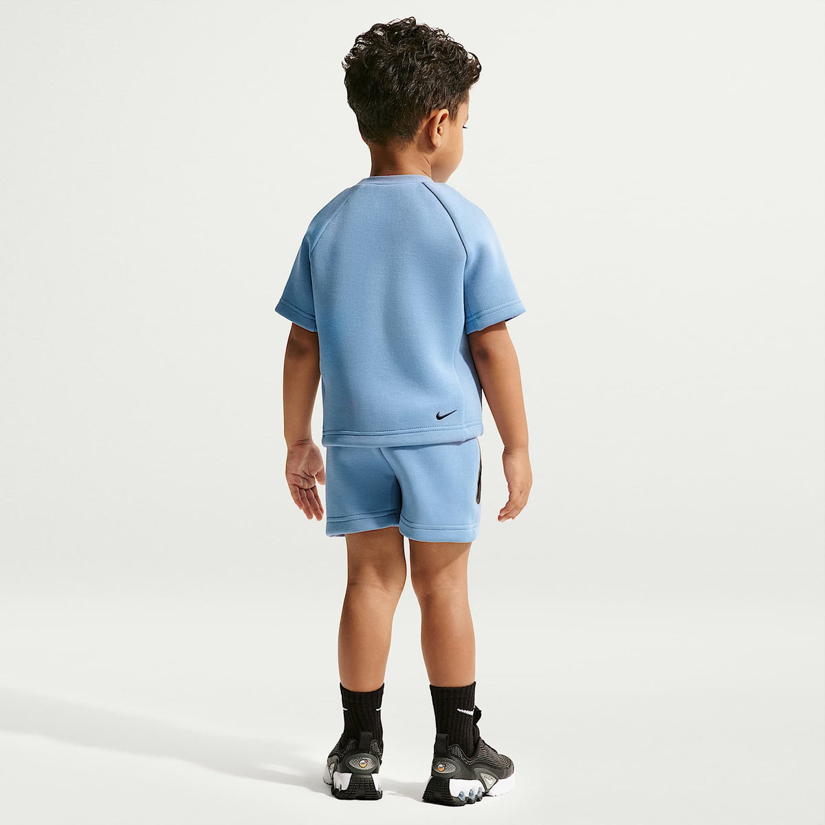 Conjunto de playera y shorts de Tech Fleece infantil Nike – Azul de trabajo – vista 7