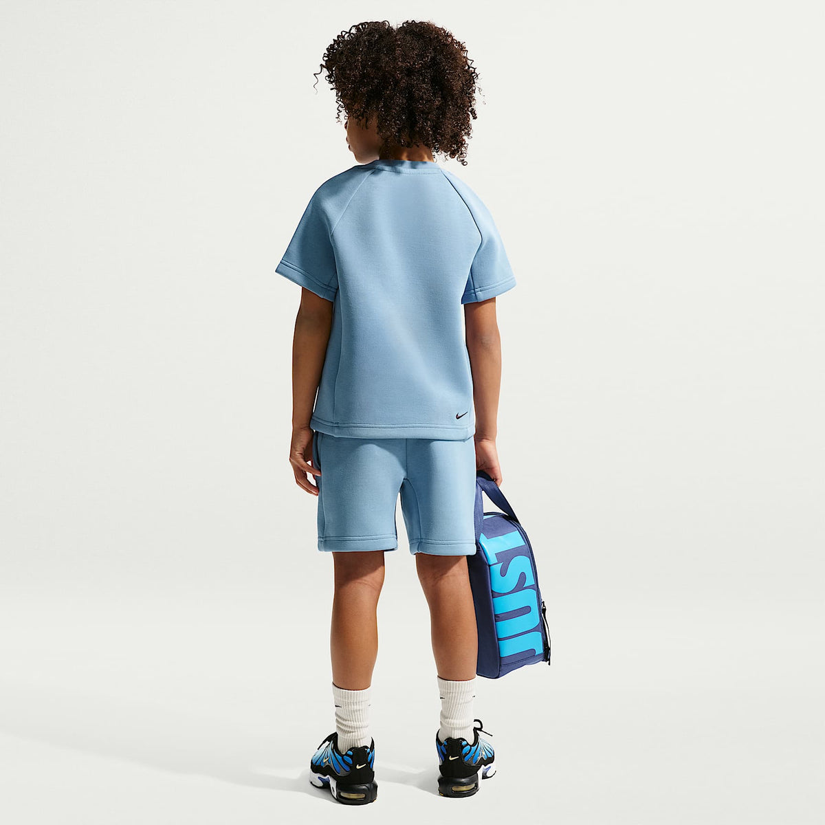 Conjunto de cuello redondo de dos piezas Nike para niños talla pequeña – Azul de trabajo – vista 7