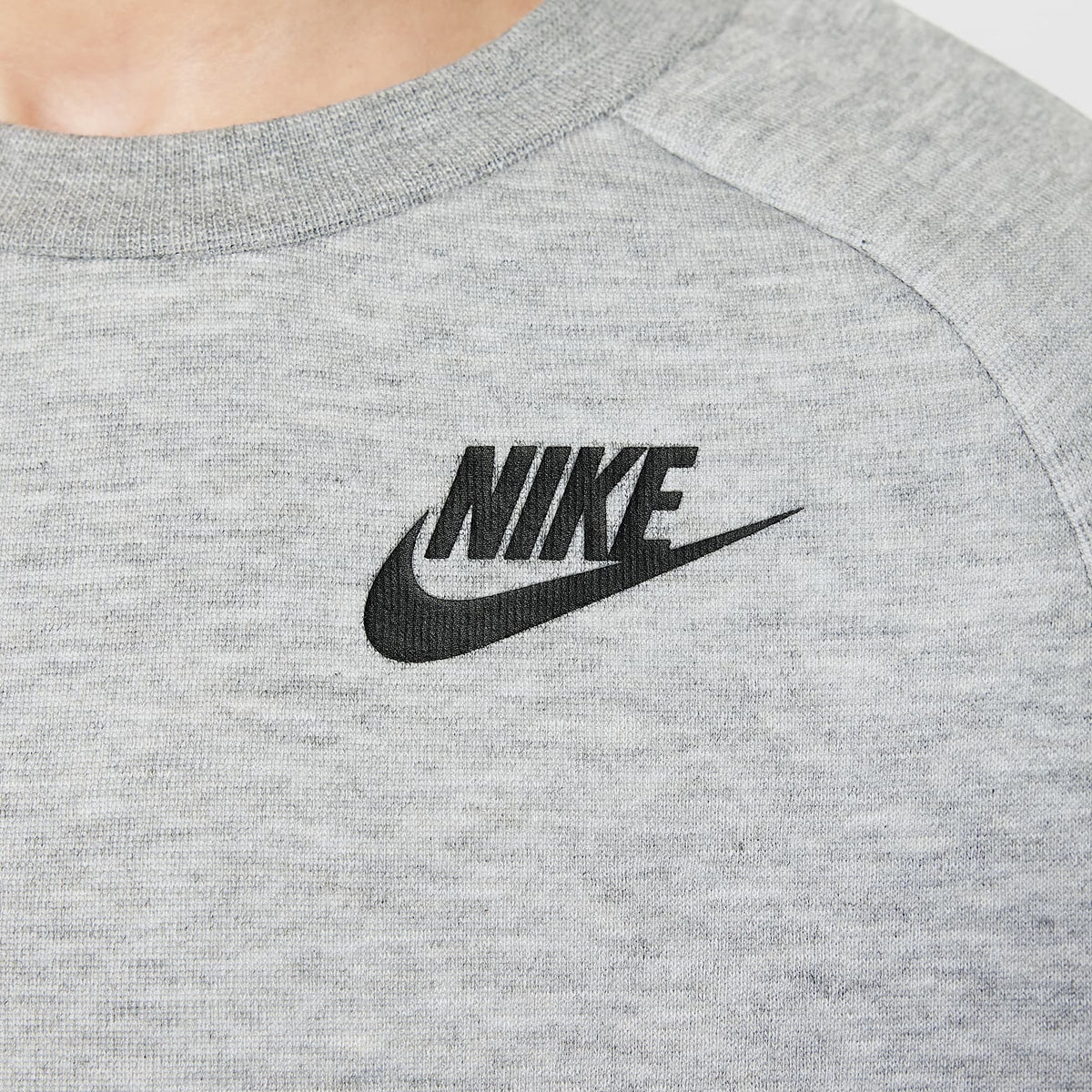 Conjunto de playera y shorts de Tech Fleece infantil Nike – Gris oscuro jaspeado – vista 4