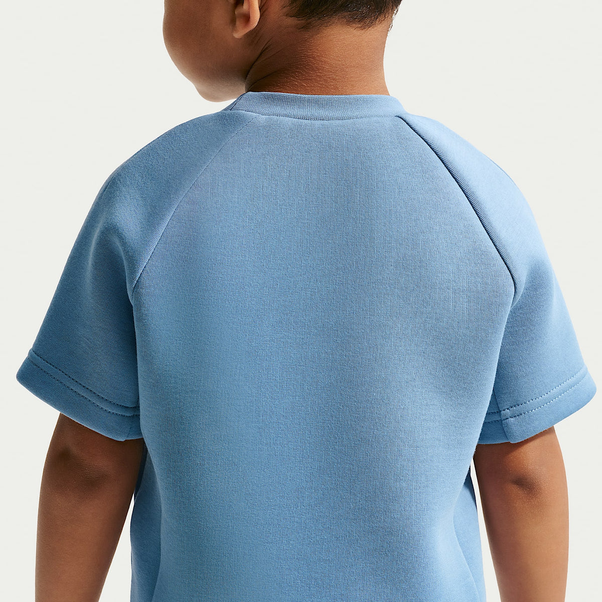 Conjunto de playera y shorts de Tech Fleece infantil Nike – Azul de trabajo – vista 3