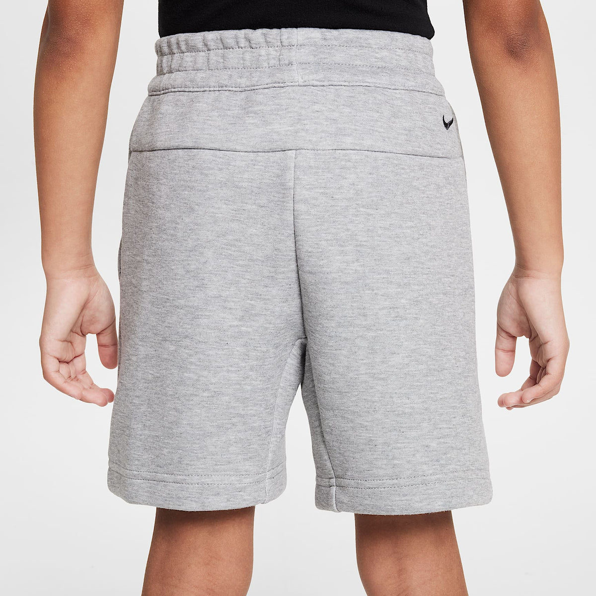 Conjunto de cuello redondo de dos piezas Nike para niños talla pequeña – Gris – vista 9