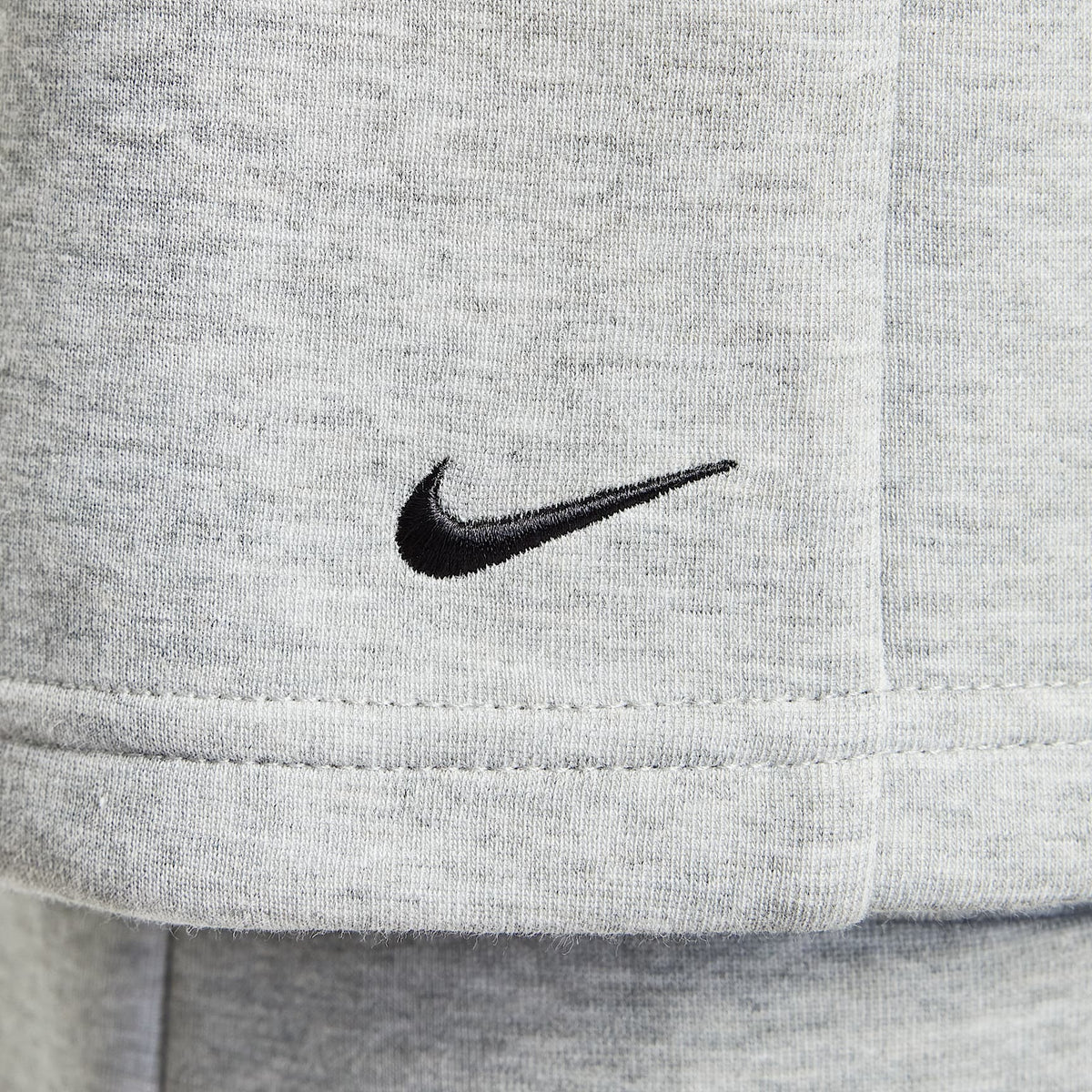 Conjunto de playera y shorts de Tech Fleece infantil Nike – Gris oscuro jaspeado – vista 5